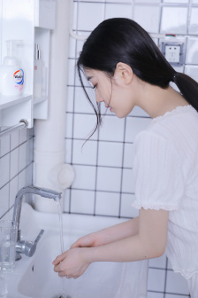 放荡的艳妇性史